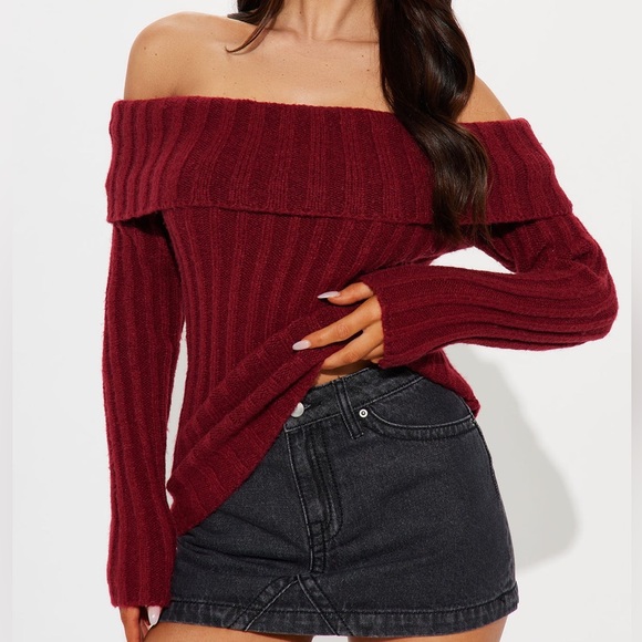 Burgundy Off the Shoulder Ribbed Sweater 🥀 - Picture 4 of 7